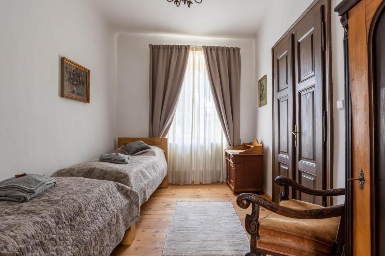 Ambrozuv Dvur Appartement